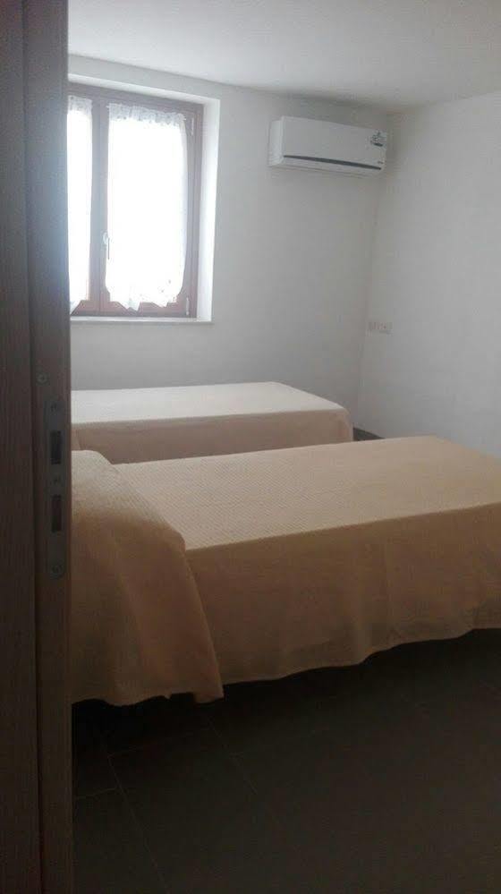 Residence Blue Pearl Камерота Екстериор снимка
